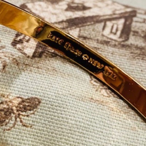 O1-Classic Kate Spade Gold Petite Bow Bangle - Picture 5 of 6
